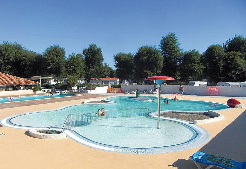 Top 3 des campings à Sainte Eulalie en Born